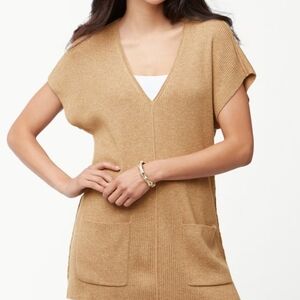 Tommy Bahama size XS Cascade Rib Tunic Sweater
A flattering vertical seam joins